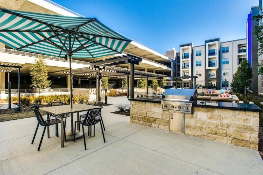 Getaway! Book Now! In The Heart Of Dallas! Great Location! Apartment Dallas